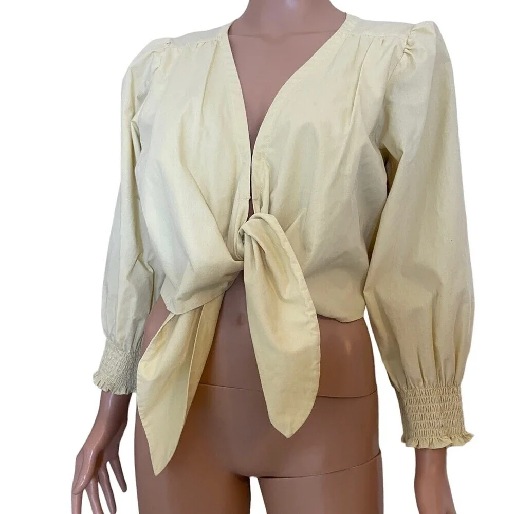 Abercrombie & Fitch pale yellow cropped front tie long sleeve ruffled V-neck SM